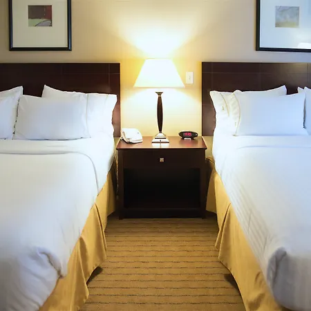 Holiday Inn Express Devils Lake By Ihg Exterior photo